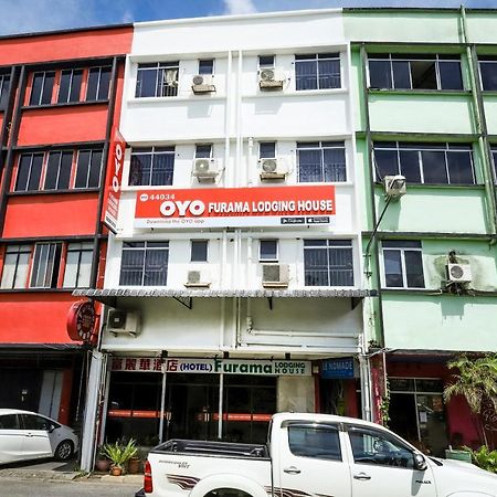 Oyo 44034 弗拉玛酒店 古晋 外观 照片