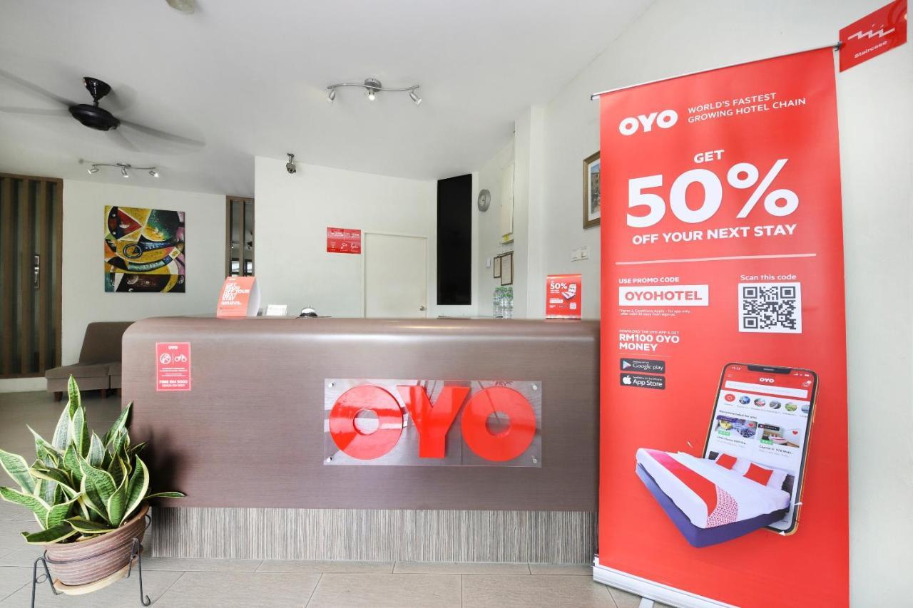 Oyo 44034 弗拉玛酒店 古晋 外观 照片