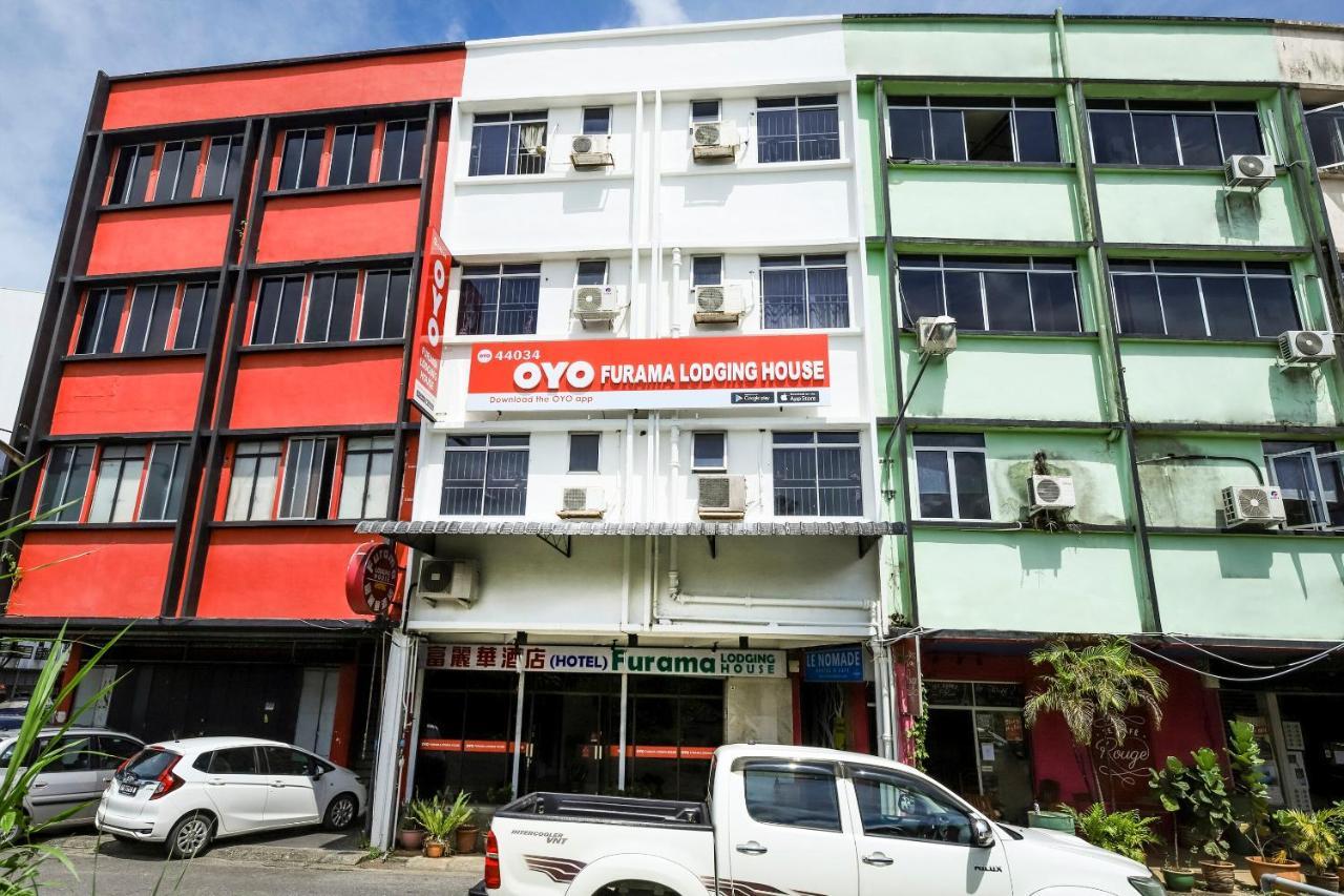 Oyo 44034 弗拉玛酒店 古晋 外观 照片