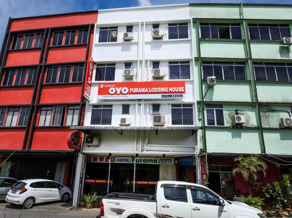 Oyo 44034 弗拉玛酒店 古晋 外观 照片