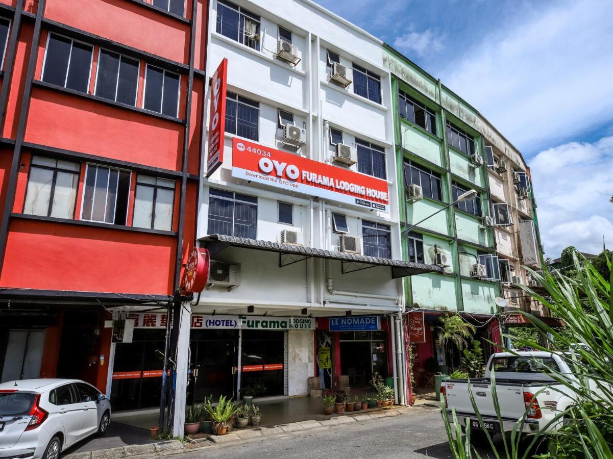 Oyo 44034 弗拉玛酒店 古晋 外观 照片